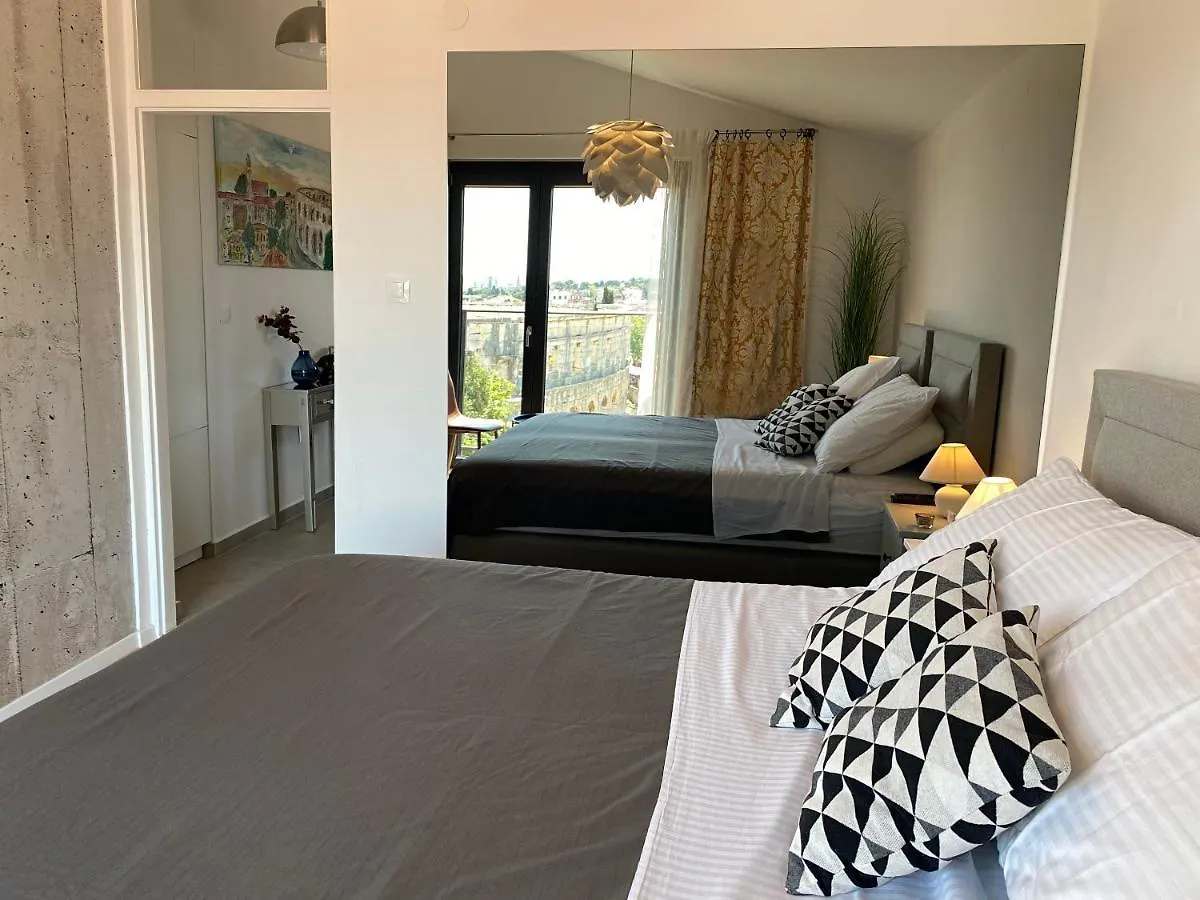 Vista Center Apartment Pula 0*,  Croatia